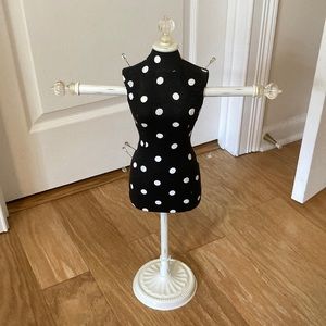 Pottery barn teen jewelry manikin